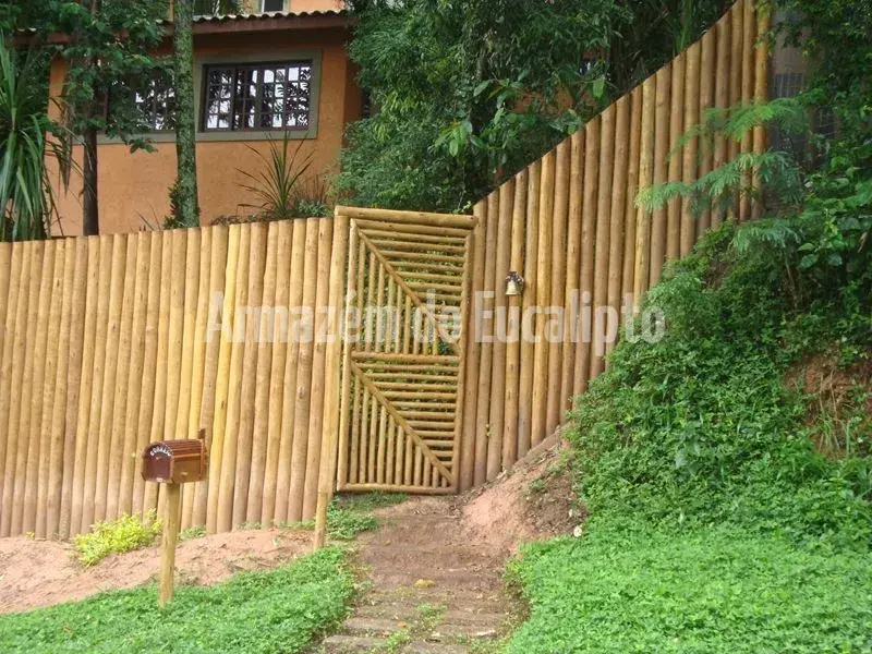 Cercas, Painéis e Escadas em Eucalipto Tratado — foto 9