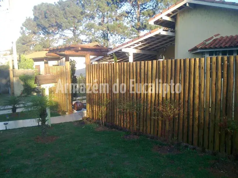Cercas, Painéis e Escadas em Eucalipto Tratado — foto 20