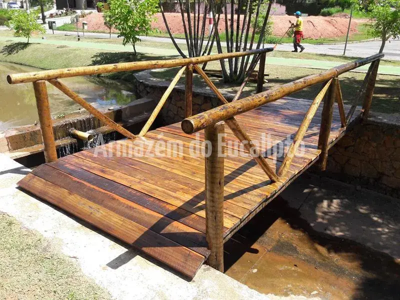 Cercas, Painéis e Escadas em Eucalipto Tratado — foto 38