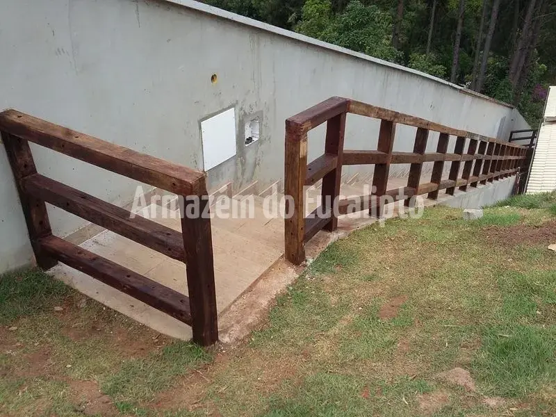 Cercas, Painéis e Escadas em Eucalipto Tratado — foto 56