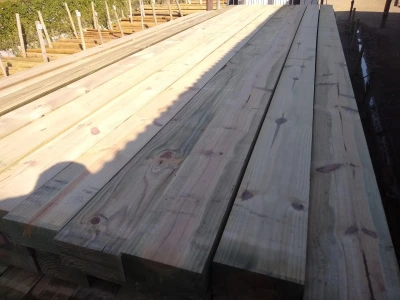 Viga de Pinus Tratado 4,5x9,5cm com 4,00m de comprimento