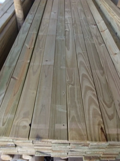 Viga de Pinus Tratado 7,5x15,5cm com 3,00m de comprimento