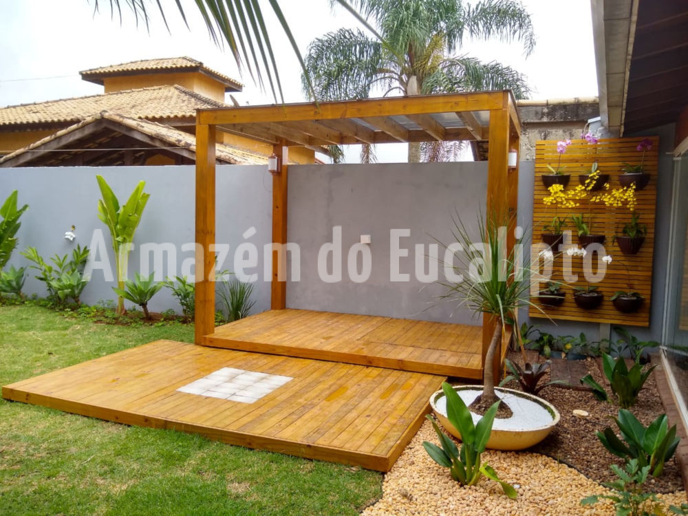 Pergolado de pinus tratado — Armazém do Eucalipto