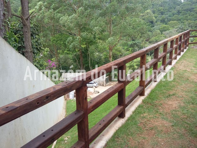 Cruzetas de Madeira - Armazém do Eucalipto