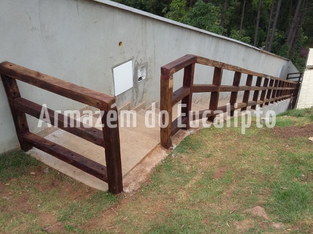 Cruzetas de Madeira - Armazém do Eucalipto