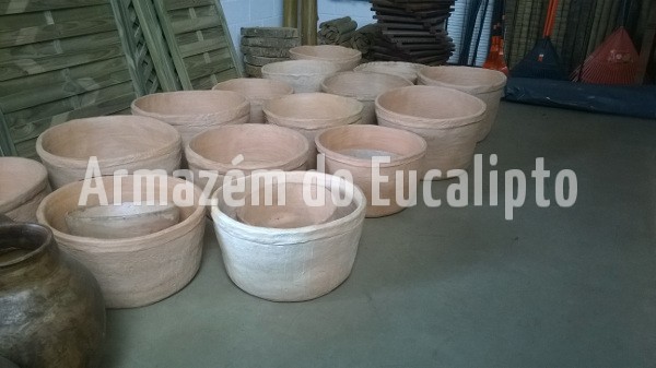 Pedras Decorativas e Fontes para Jardim