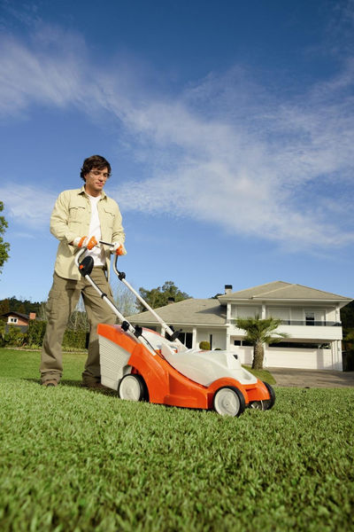 Linha à Bateria STIHL para Chácara